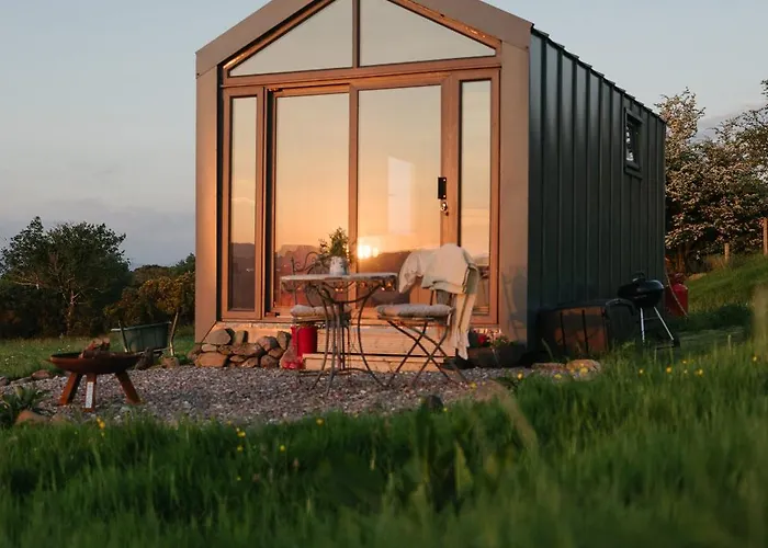 Oaklane Glamping Cabins